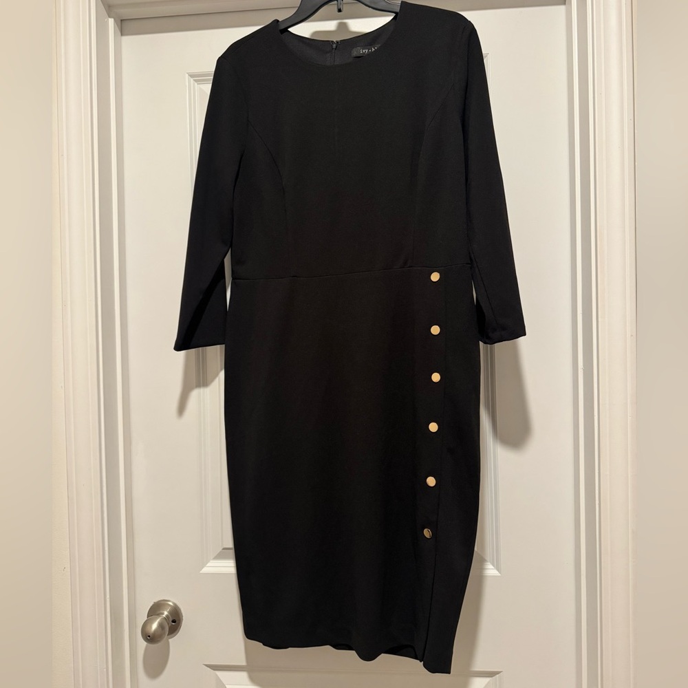 Ivy & Blue Black Sheath Dress